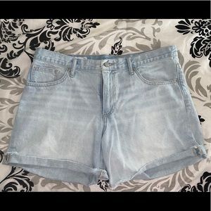 Gap Jean Shorts | Size: 32 |